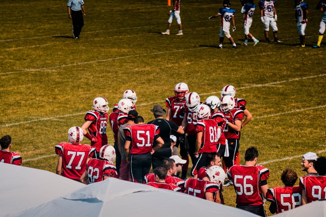 football players on field